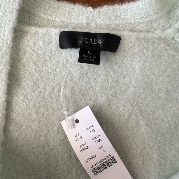 J. Crew Mint Green V-Neck Women's Sweater BB400 size Large NWT - Picture 4 of 8